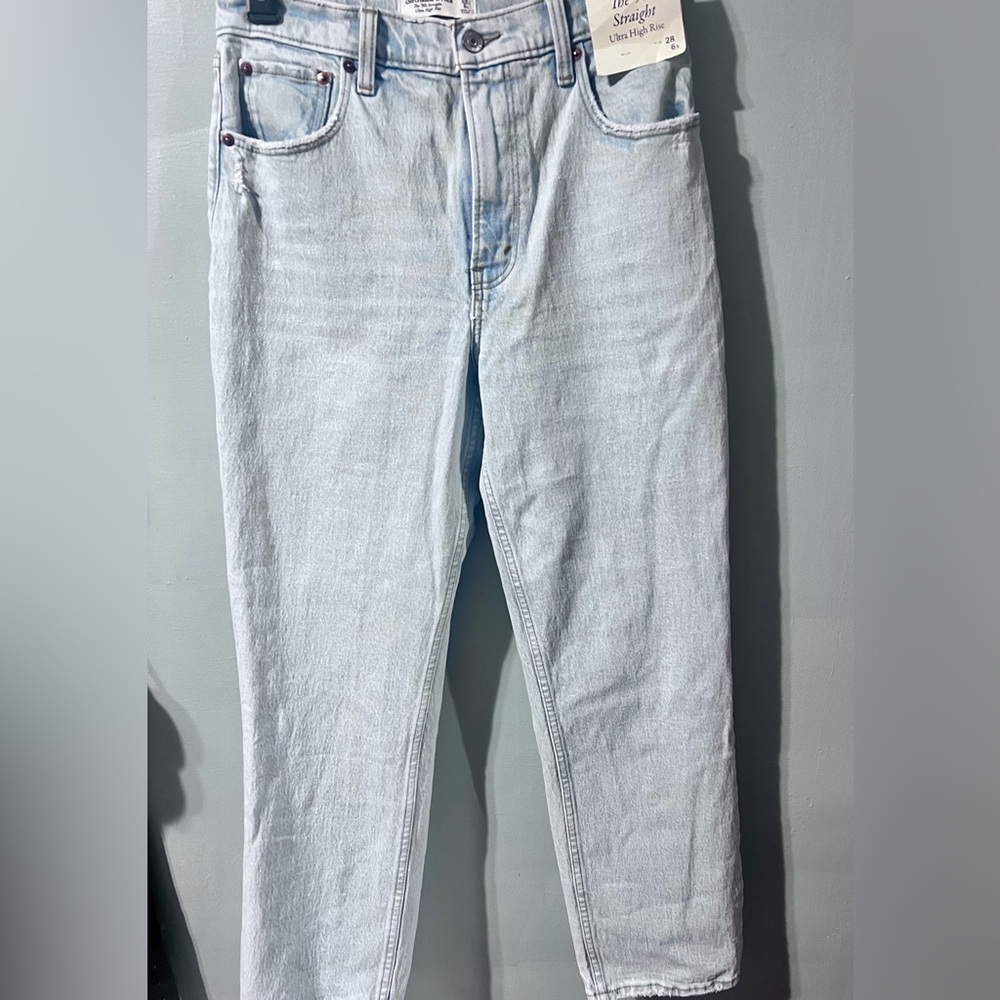 NWT Abercrombie high waisted 90s cargo straight jeans sz 28 short